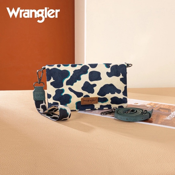 Wrangler Cow Print Wallet/Wristlet/Crossbody Turquoise - Picture 1 of 4
